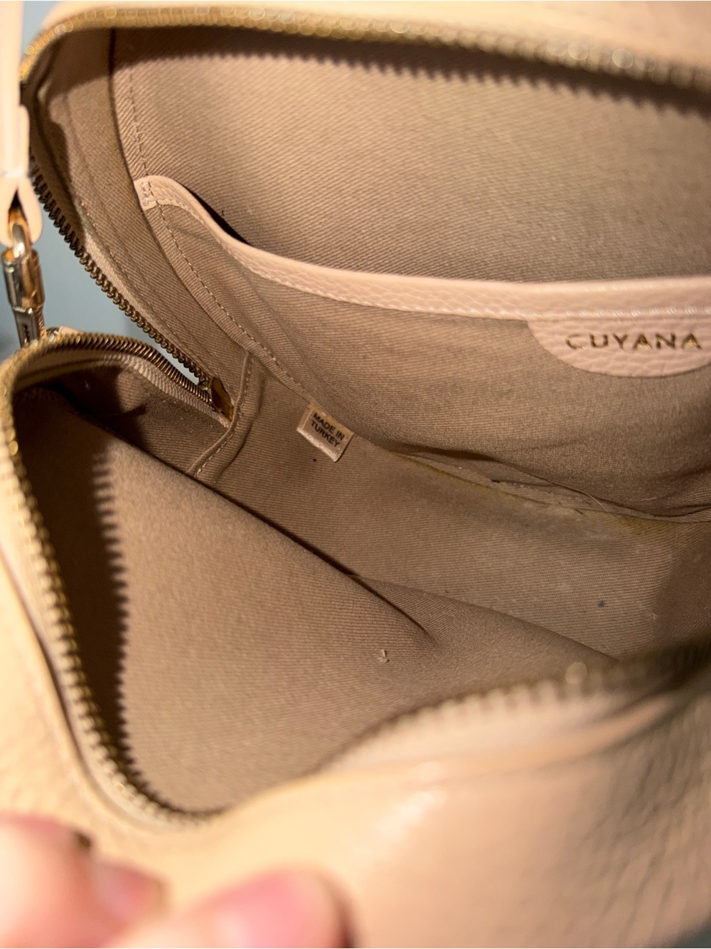 Cuyana circle bag in blush pebbled leather - Picture 8 of 8